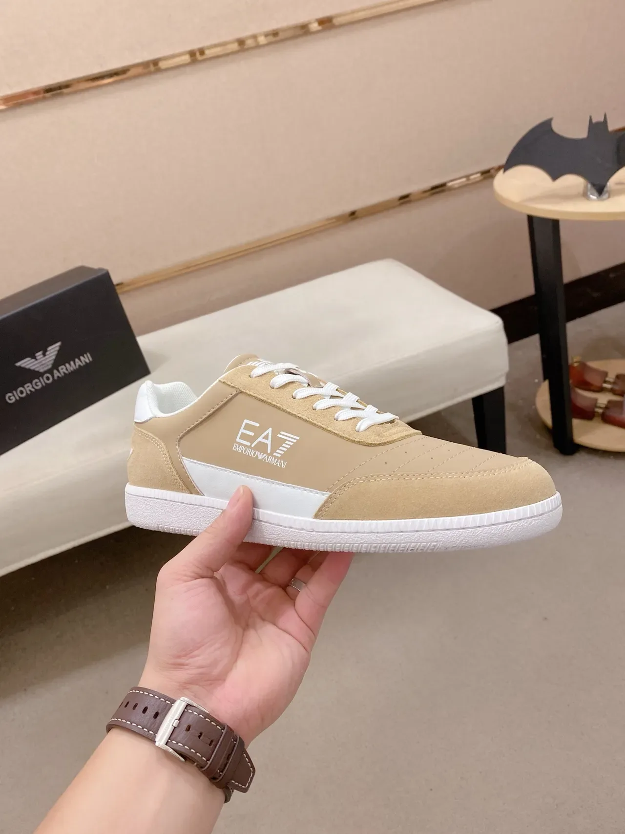 Emporio Armani EA7 سنیکرز لايف ستايل بيج وأبيض 4