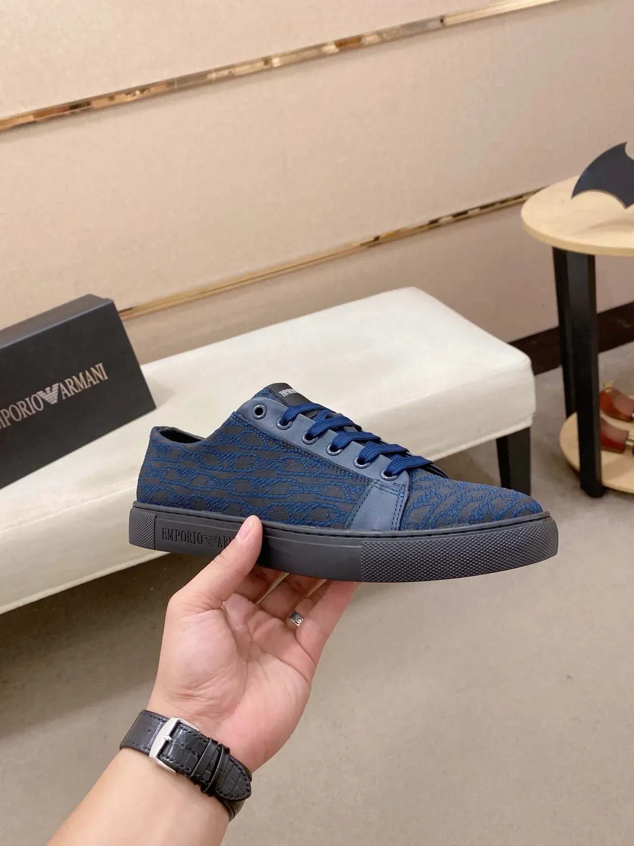 Emporio Armani 海军蓝 提花 低帮 休闲鞋 4