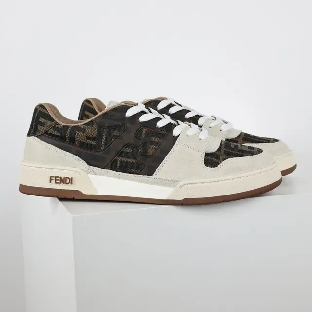 Fendi Zapatilhas lifestyle bege marrão com painéis de tecido textil e suede com impressão monogram 3