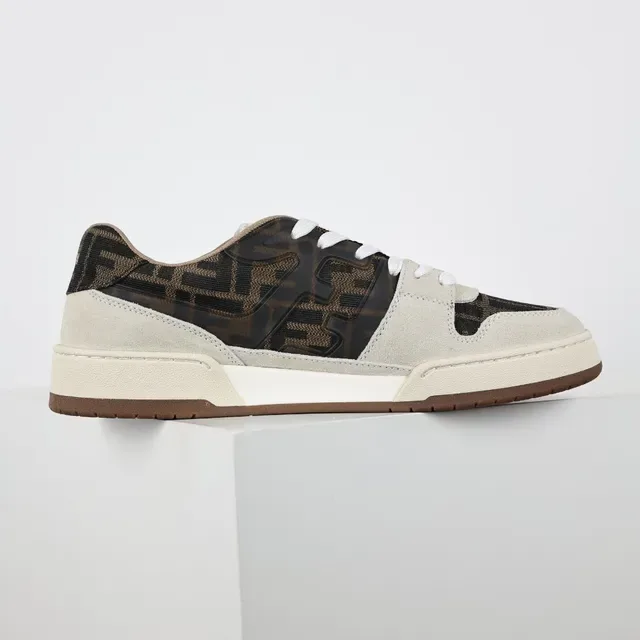 Fendi Zapatilhas lifestyle bege marrão com painéis de tecido textil e suede com impressão monogram 7