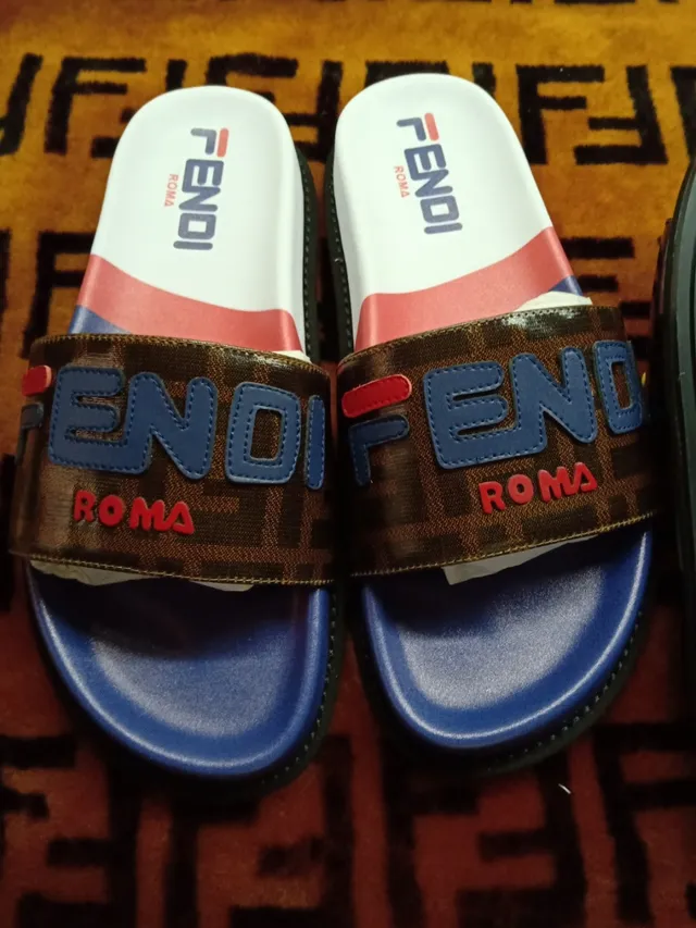 Fendi 棕蓝印花帆布带刺绣标志拖鞋 5