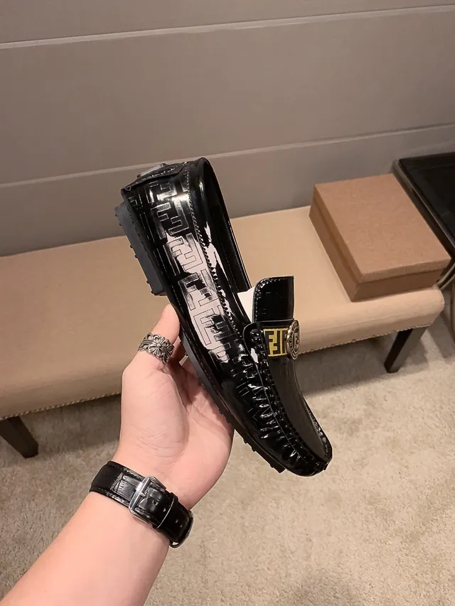 芬迪 FF 乐福鞋 黑色金色 亮面漆皮 印花鞋带 乐福鞋 6