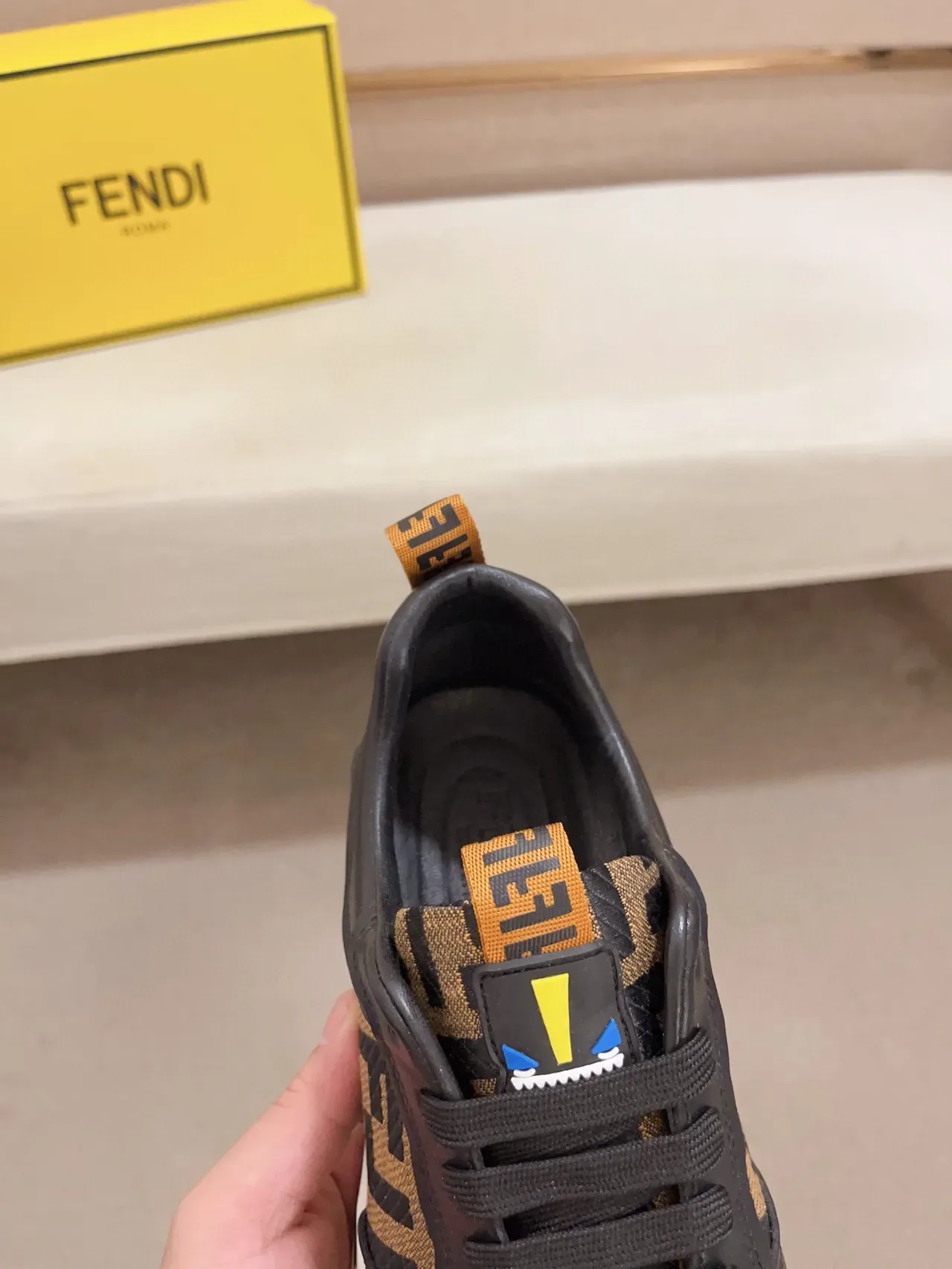 Fendi FF Runner কালো বাদামী মনোগ্রামড আপার লেয়ার্ড কনস্ট্রাকশন লাইফস্টাইল স্নিকার 5