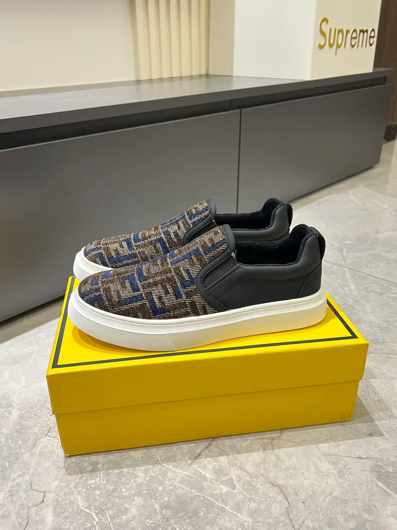 Fendi FF Sneakers Slip-On Marron Navy Noir Blanc Lifestyle Sneakers 4