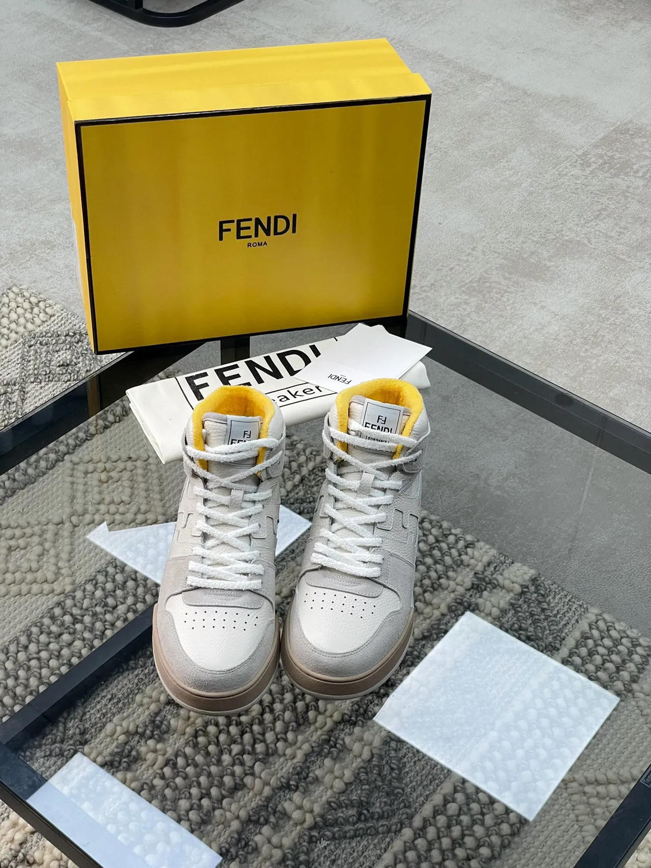 Fendi First أحذية رياضية رمادية صفراء عالية الخامة المختلطة نمط الحياة 8