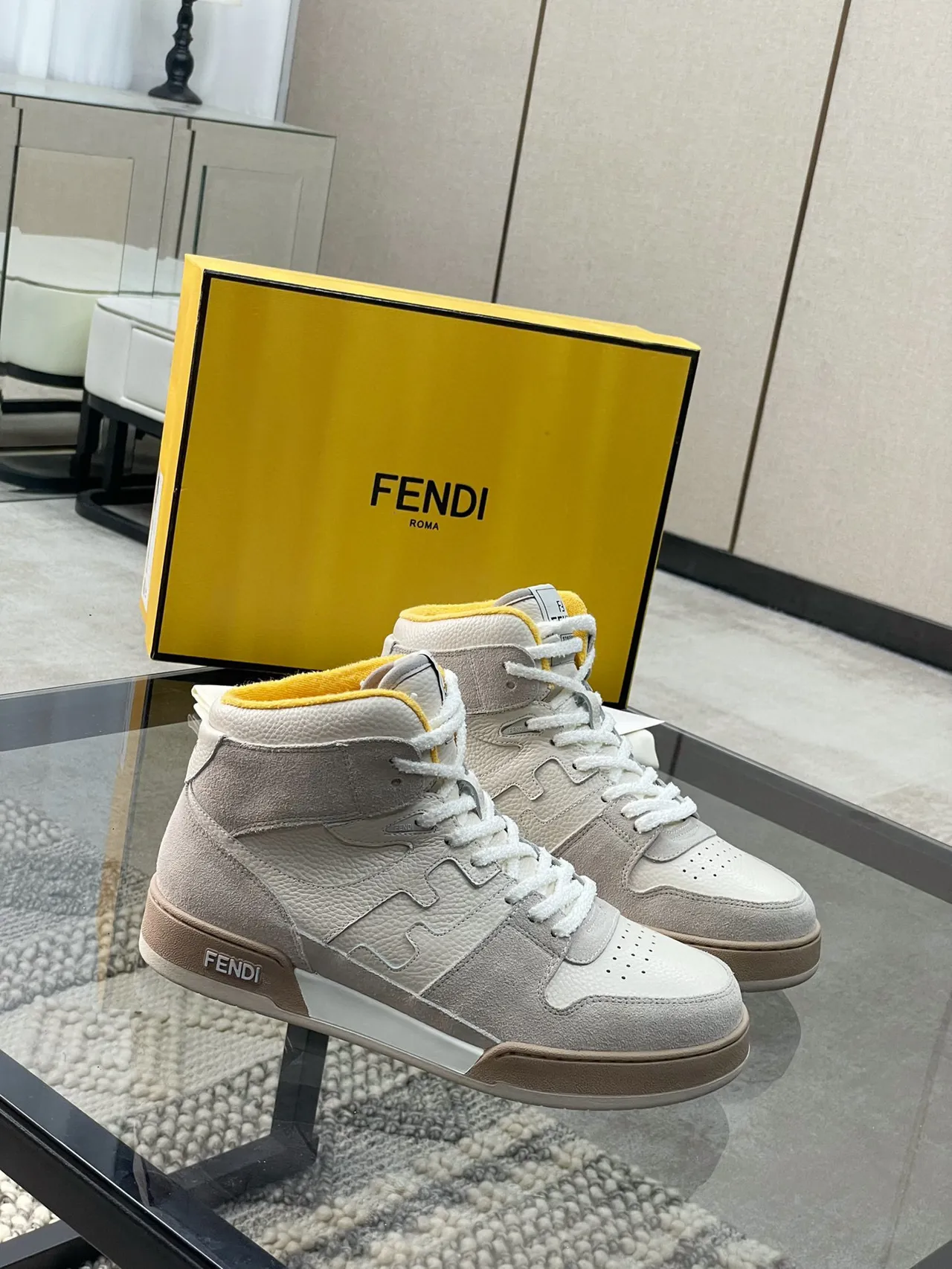 Fendi First أحذية رياضية رمادية صفراء عالية الخامة المختلطة نمط الحياة 9