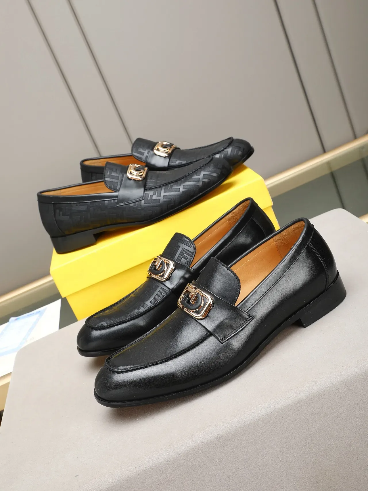 Fendi Loafer Cuir Noir FF Monogram Horsebit Buckle Loafer 2