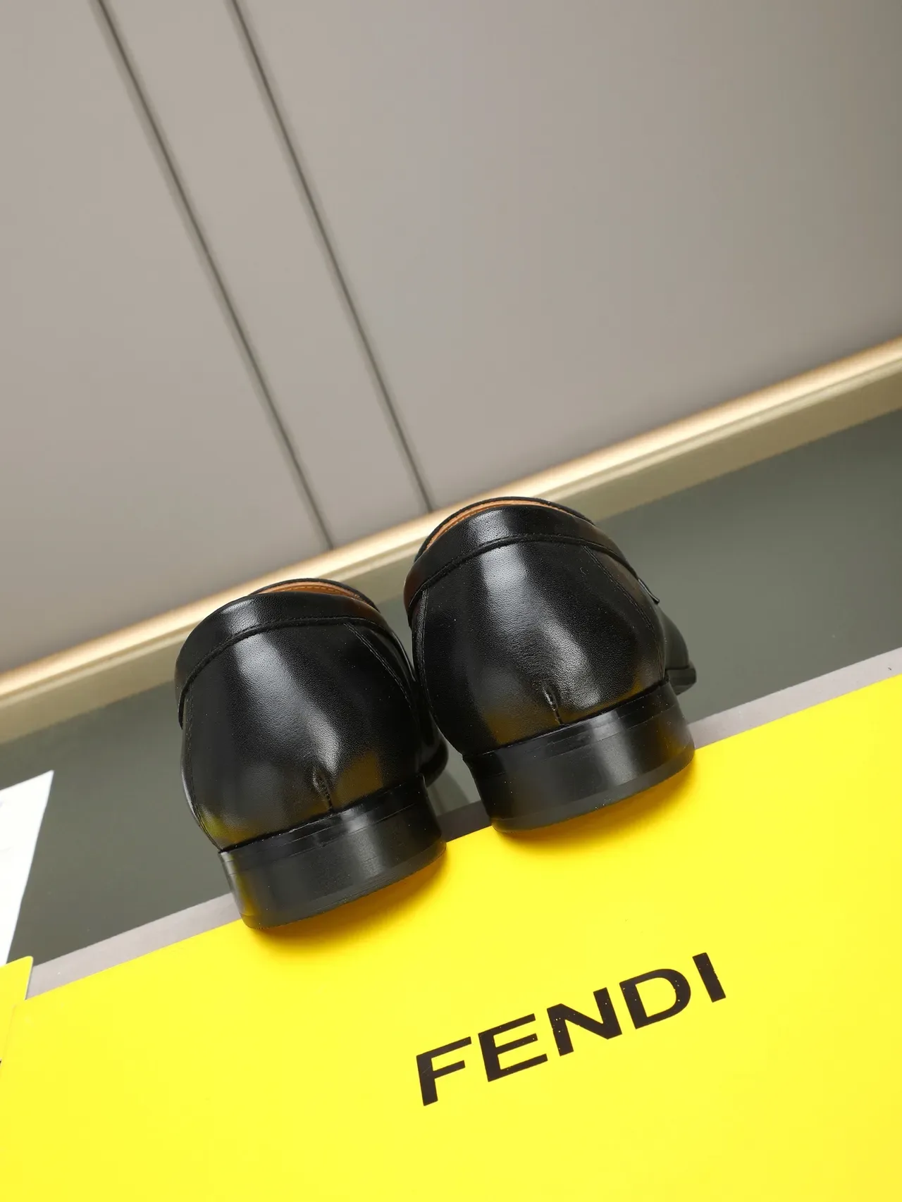 Fendi Loafer Cuir Noir FF Monogram Horsebit Buckle Loafer 3