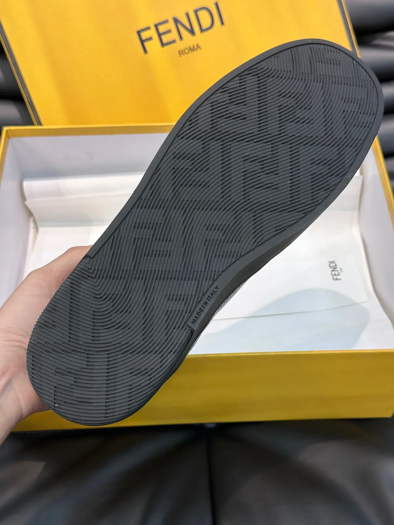 Fendi Panelled FF Logo رمادي وأسود حذاء رياضي أسلوب حياة 9
