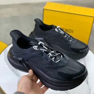 Fendi Runner chaussures de sport noires à semelle épaisse