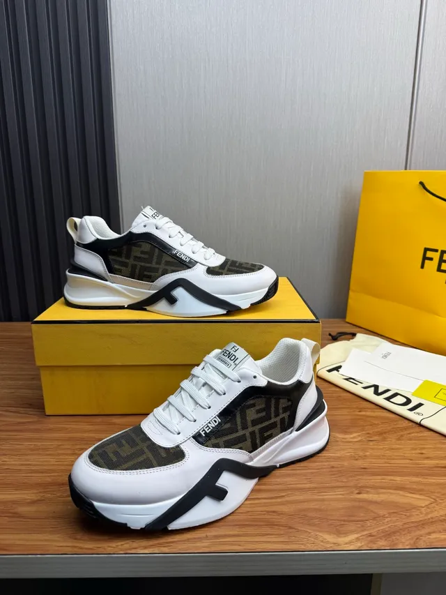 Fendi सफेद काला नक्काशीदार तलवा मोनोग्रामयुक्त वस्त्र पैनल मोटी स्नीकर 5