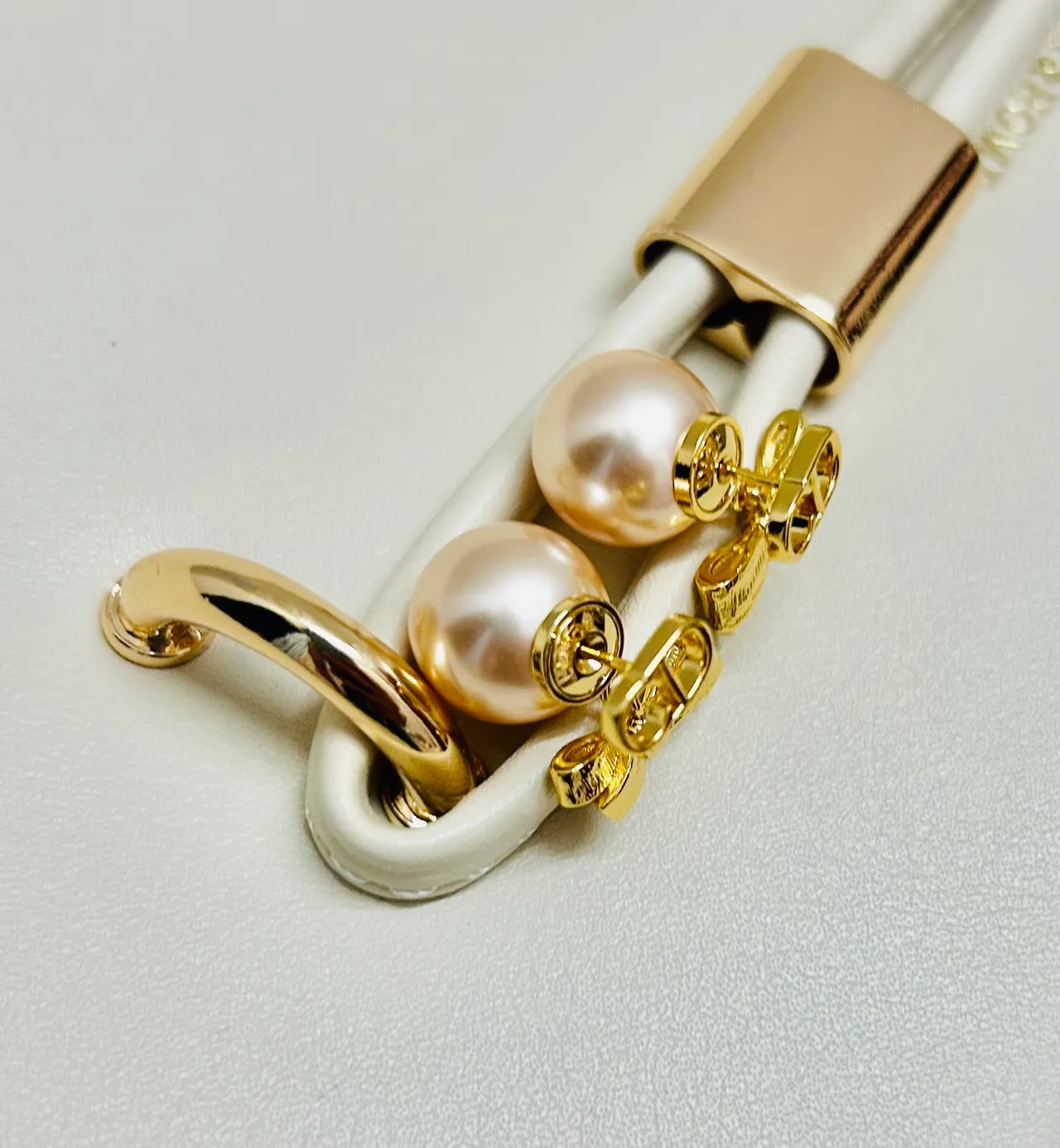 Beige Gold Pearl Stud Bow Accent Earrings 3