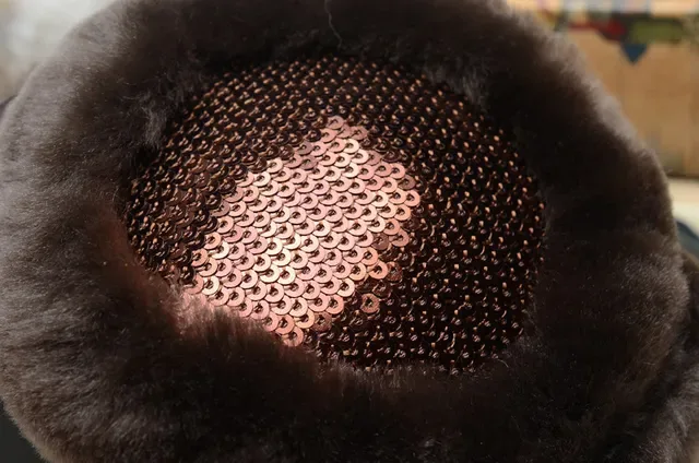 Black Brown Fur-Lined Mesh Interior Beanie 21