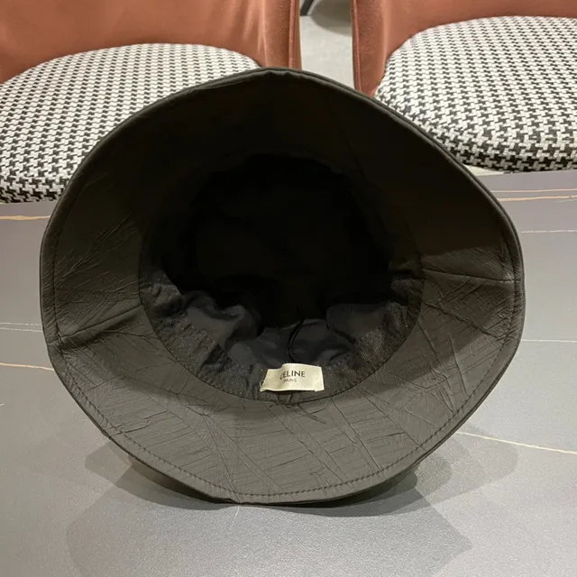 Chapéu de balde preto e dourado de tecido texturizado amassado com coroa estruturada 11