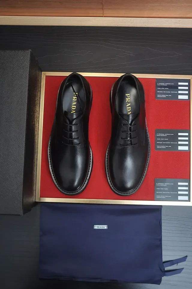 Zapatos Oxford de Cuero Negro con Plataforma y Punta de Cap 5