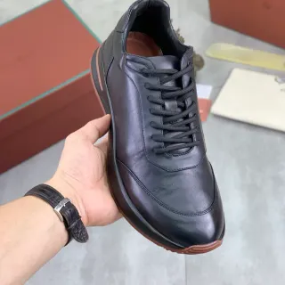 Black Leather Platform Lace-Up Casual Shoe