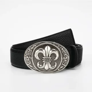 Cinto de couro texturizado preto prata com fivela oval ornamentada em pedras