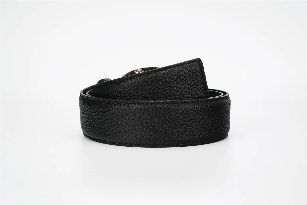 Ceinture en cuir noire argentée texturée avec boucle ovale ornée en galets 5