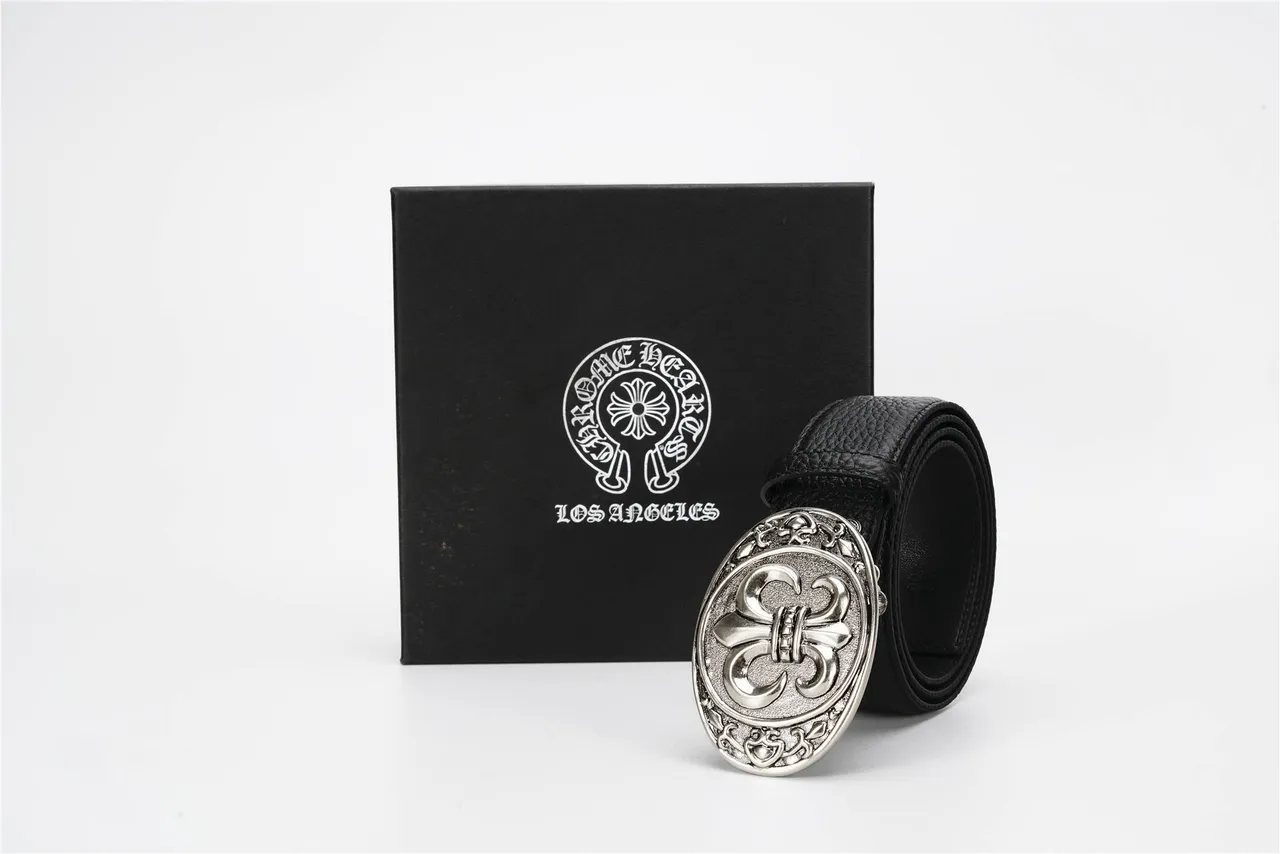 Ceinture en cuir noire argentée texturée avec boucle ovale ornée en galets 8