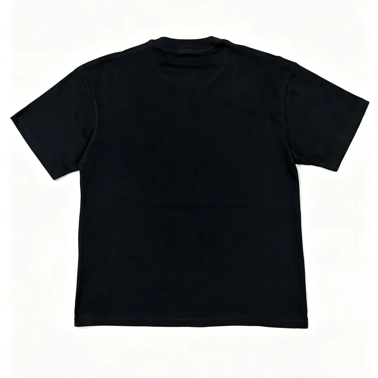 Camiseta de gola redonda com estampa gráfica preta e branca 5
