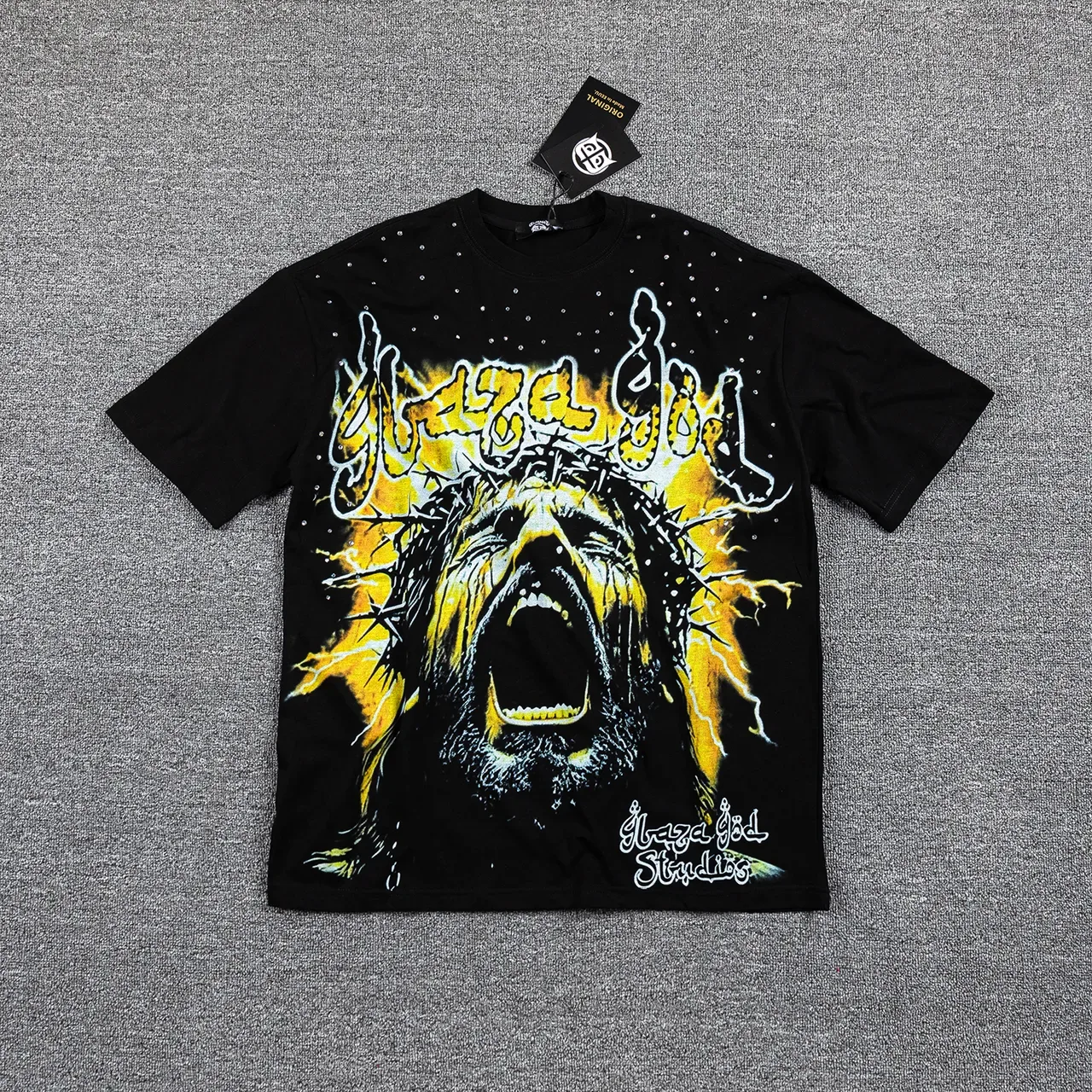 Camiseta oversized com estampa gráfica preta e amarela 6