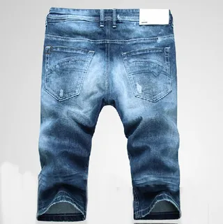 بنطال قصير من الدنيم الأزرق distressed بارتفاع متوسط slim straight مع cuff 4