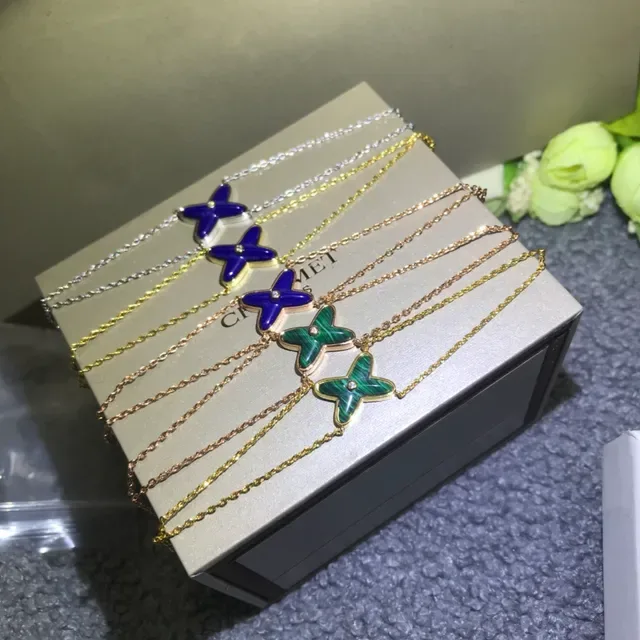 Collar Estrella Esmaltado Azul Verde con Piedra Pavé Central 4
