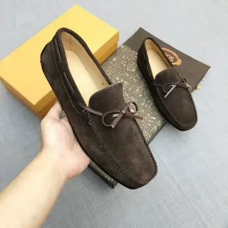 ব্রাউন বেইজ স্যুড আপার বো-টাই ডিটেল লোফার