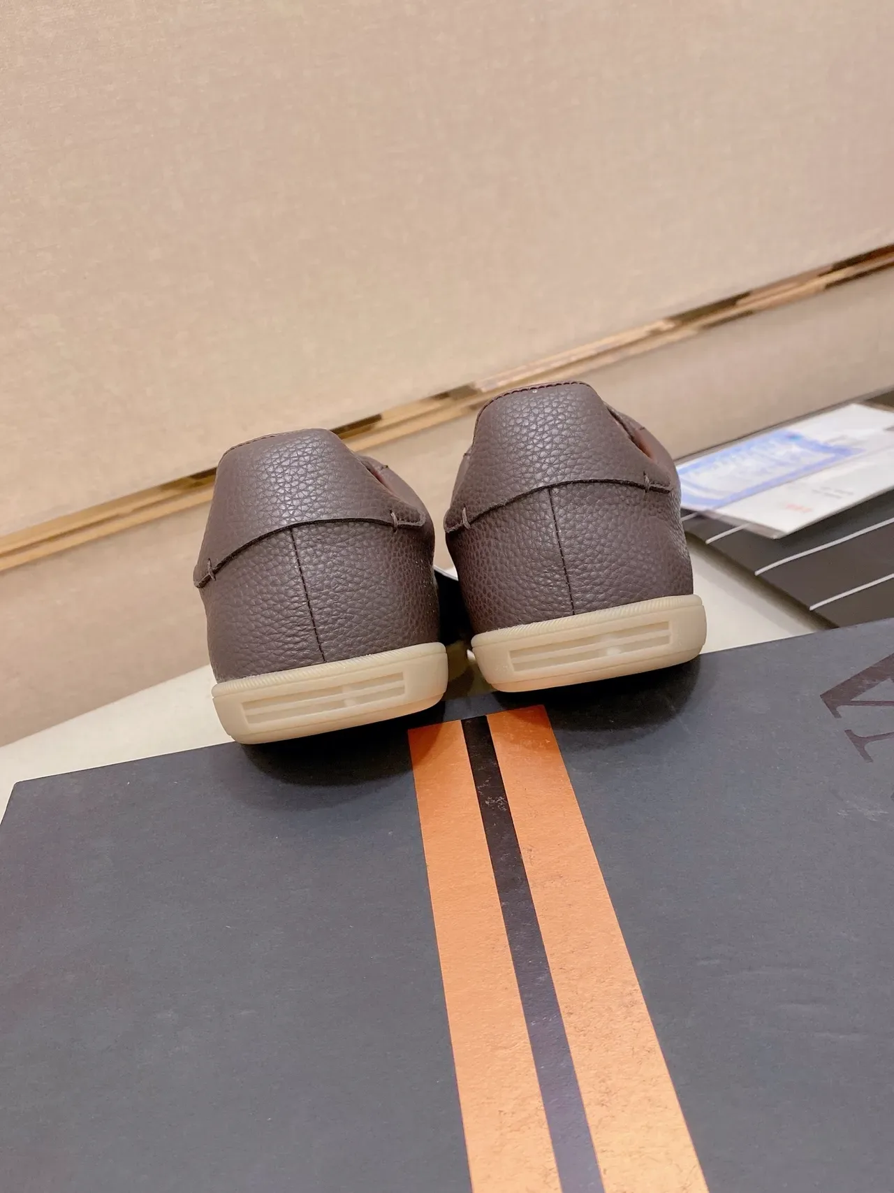Brown Textured Pebbled Upper Low-Top Lace-Up Sneaker 2