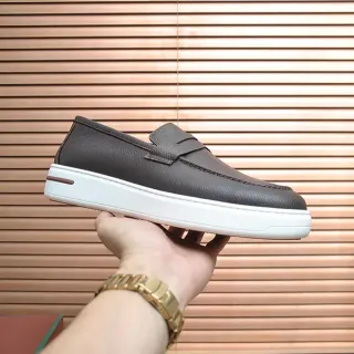 Loafer Penny Strap de Couro Texturizado Marrom e Branco