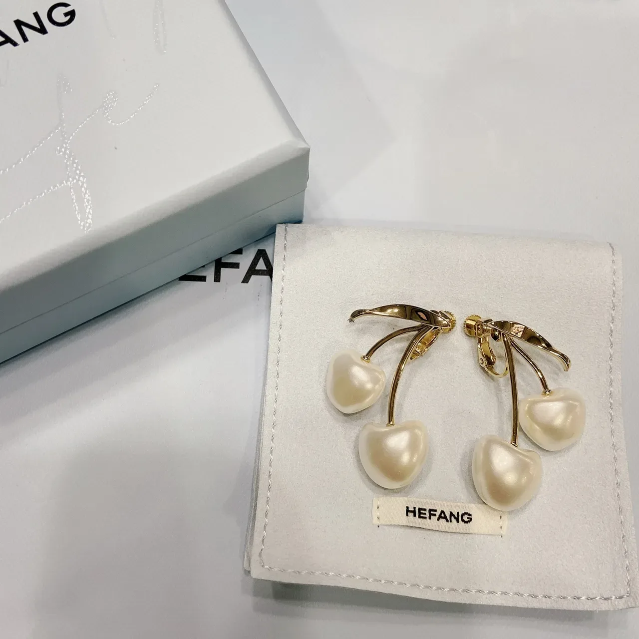 Cherry-Shaped Pearl and Gold-Tone Dangling Earrings 2