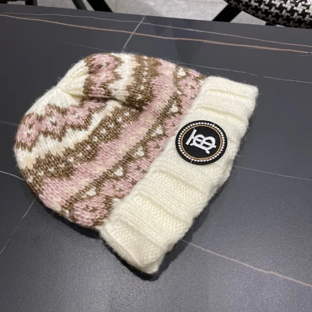 قبعة محبوكة Fair Isle بألوان كريم وباستيل 5