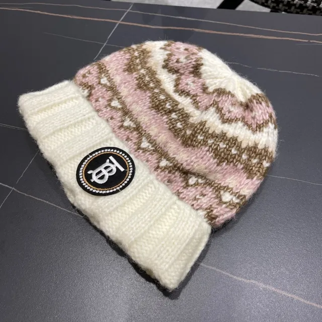 قبعة محبوكة Fair Isle بألوان كريم وباستيل 6