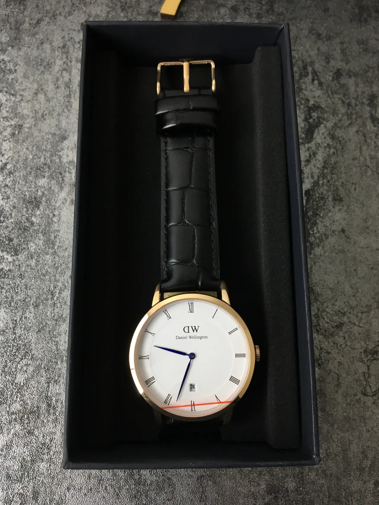 Daniel Wellington Black Gold Minimalist Case Quartz Watch 2
