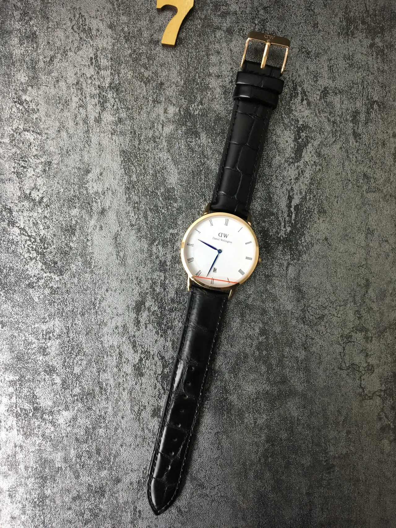 Daniel Wellington Black Gold Minimalist Case Quartz Watch 6