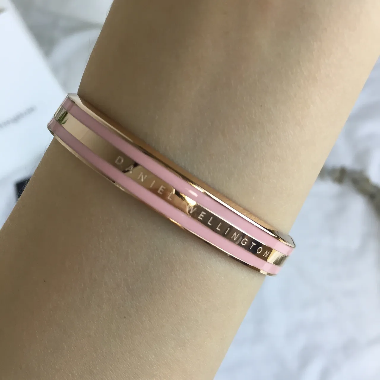 Daniel Wellington Classic Cuff Oro Rosa Rosa Negro Esmaltado Pulsera 2