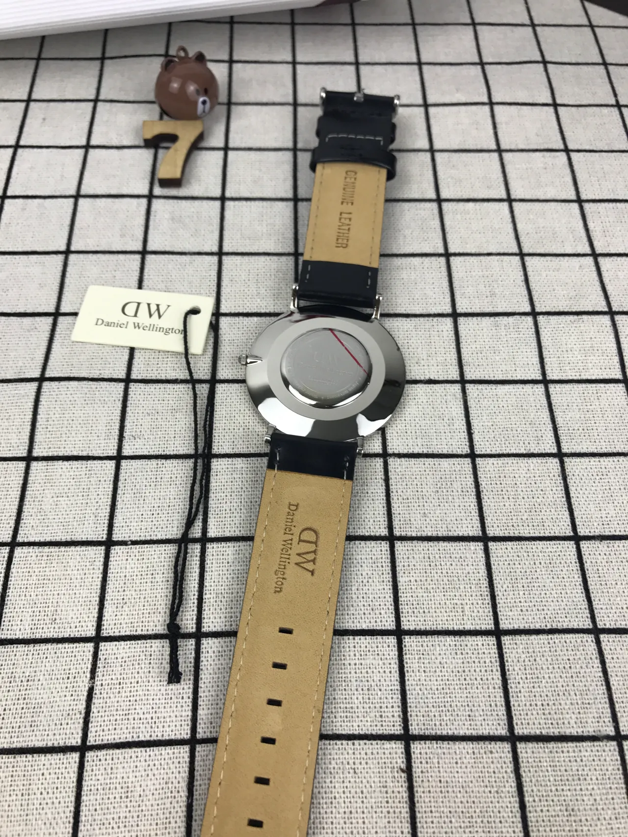Daniel Wellington Classic Minimalist White Dial Black Leather Strap Quartz Watch 3
