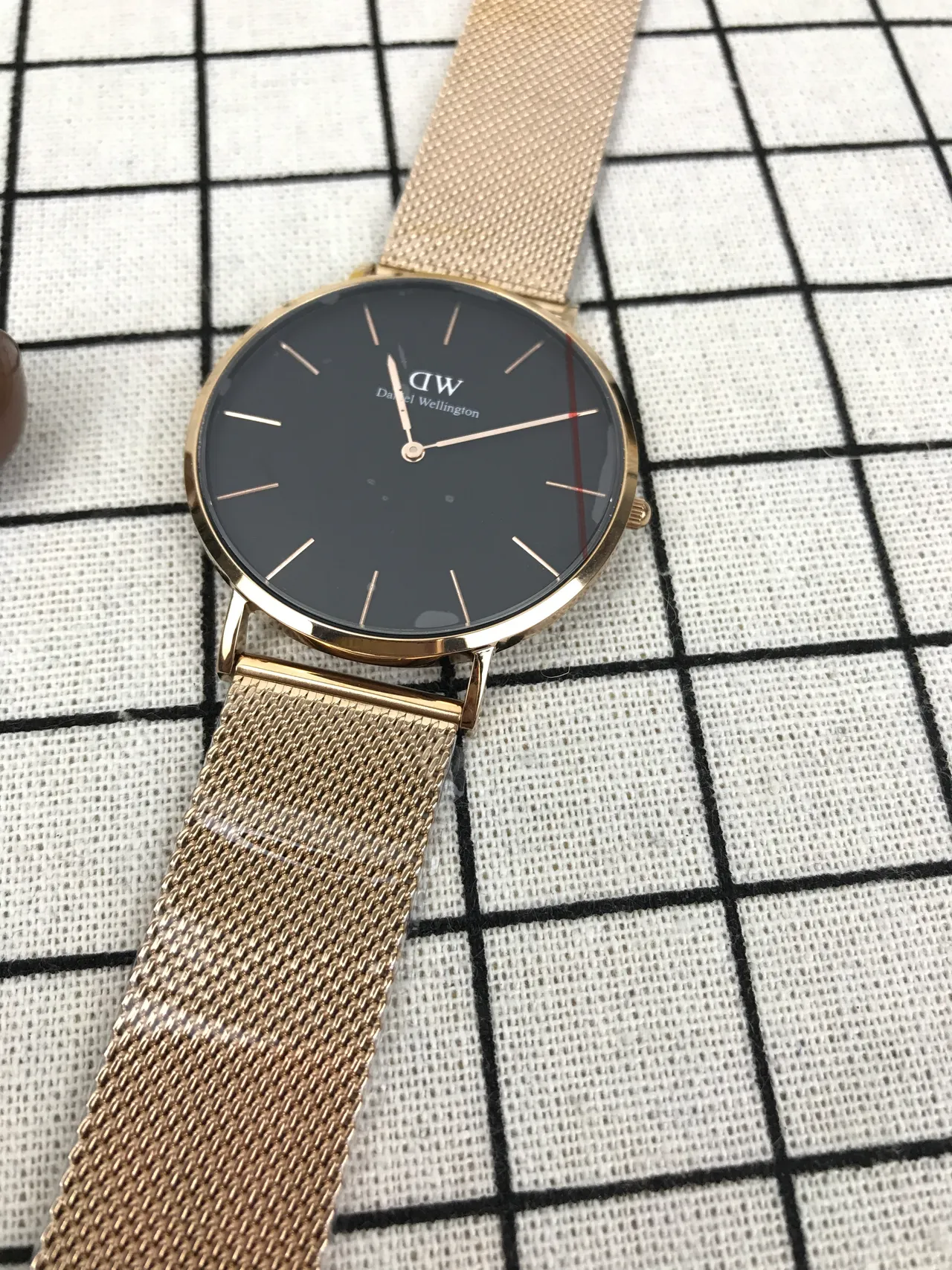 Daniel Wellington Gold Black Minimalist Mesh Quartz Watch 4