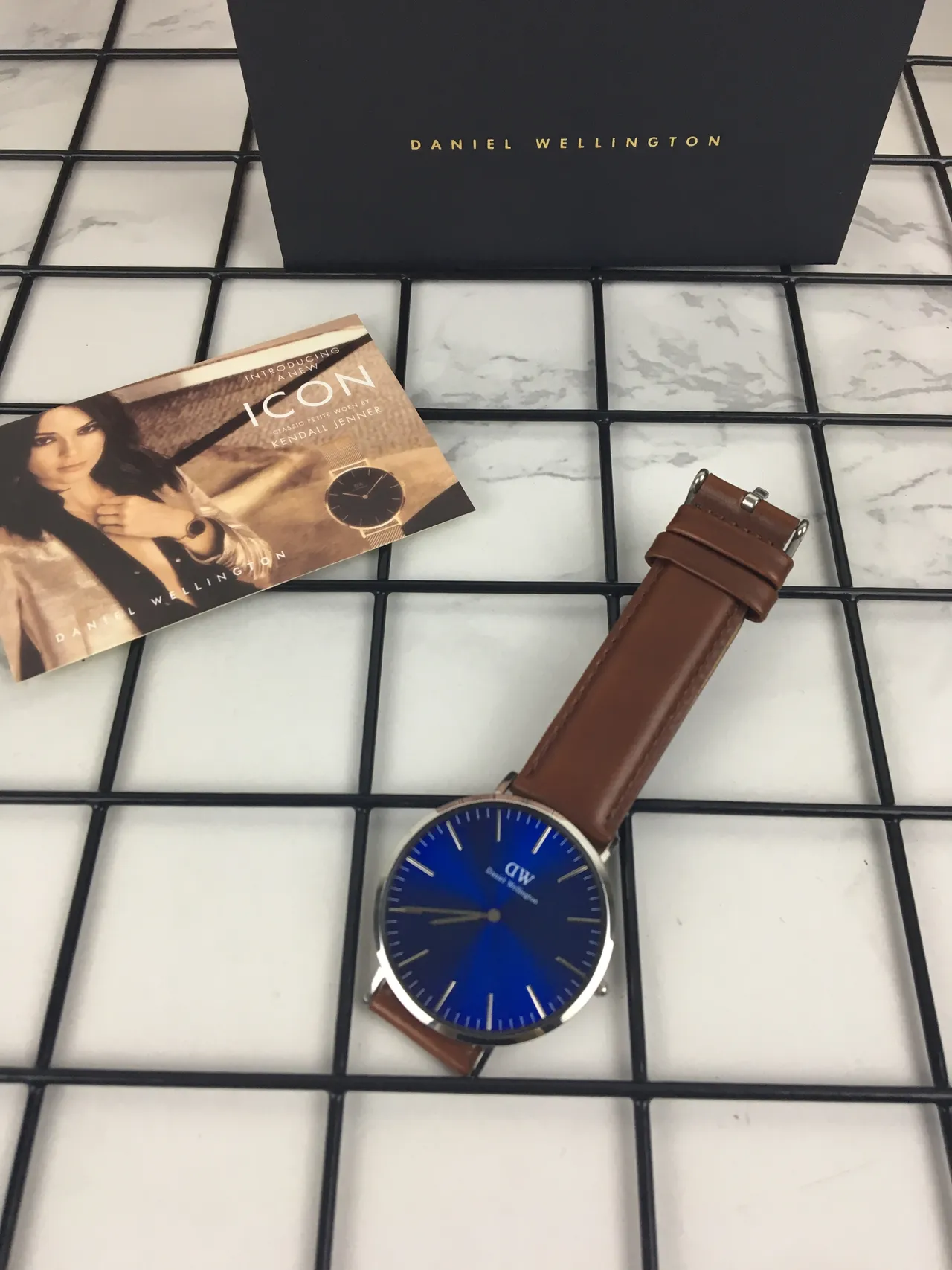Daniel Wellington Icon 蓝色表盘 棕色皮革表带 石英手表 2
