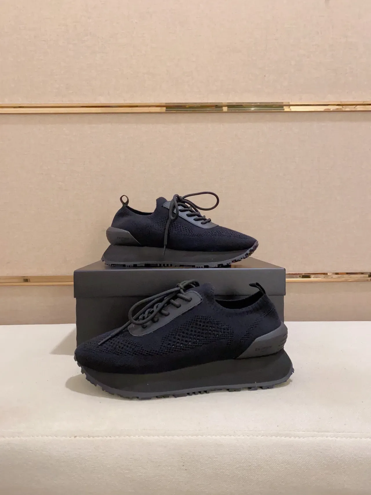 Sneaker plateforme en tricot couleur charbon foncé 4