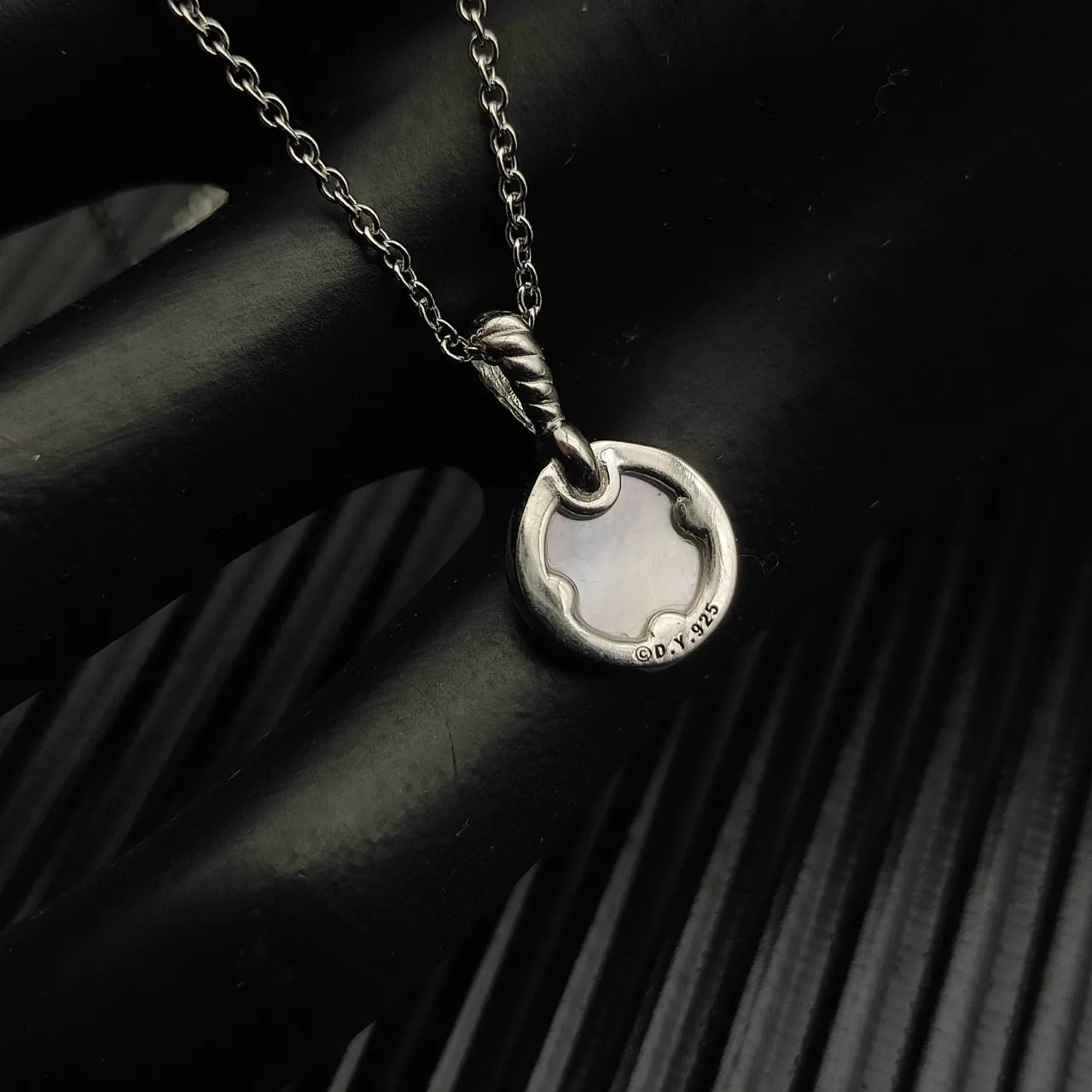 David Yurman Cable Collection اللؤلؤ الطبيعي والماس Pavé Diamond الديسك قلادة 5