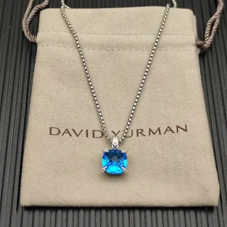 David Yurman Collier pendentif en pierre bleue taillée en coussin