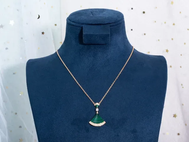 Fan-Shaped Malachite and Pavé Stone Gold-Tone Necklace 4
