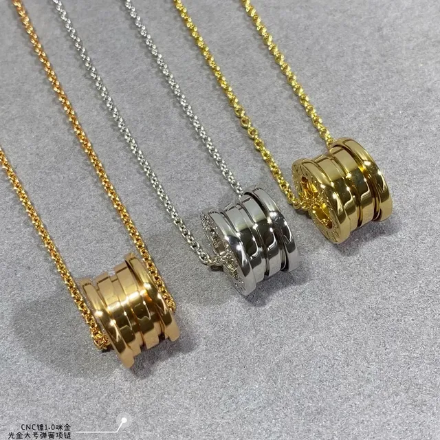 Pendente Cilíndrico Multi-Banda de Ouro Preto Corrente Curb-Link Fino Joias 8
