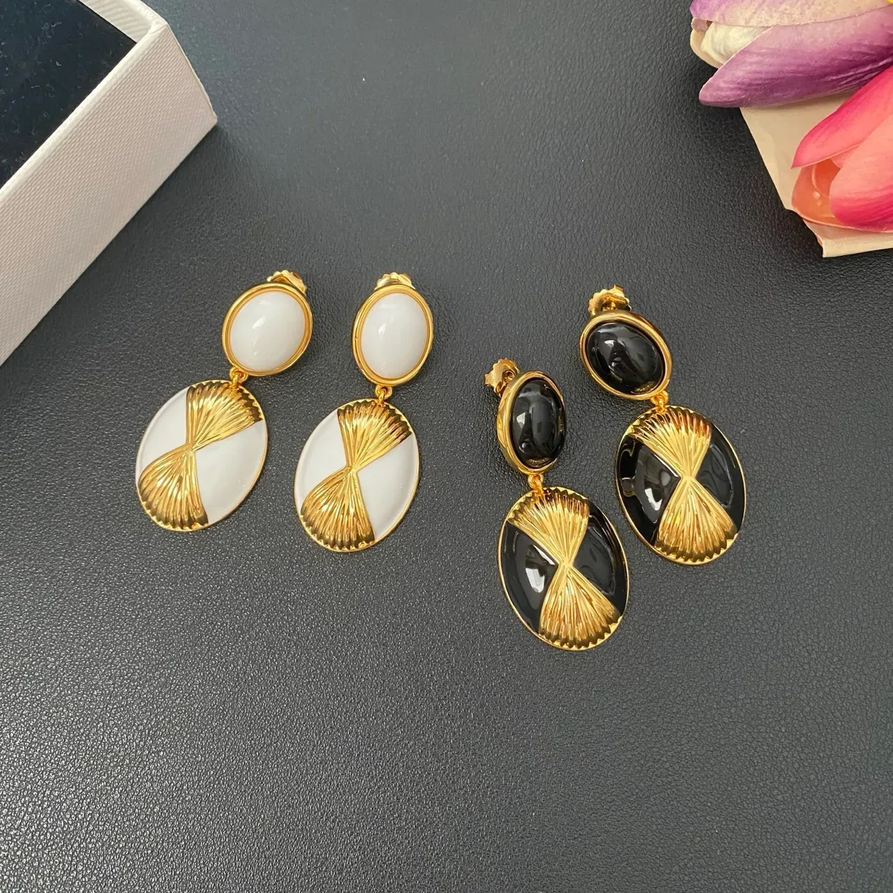 Gold Black Double-Oval Drop Fan Motif Earrings 9