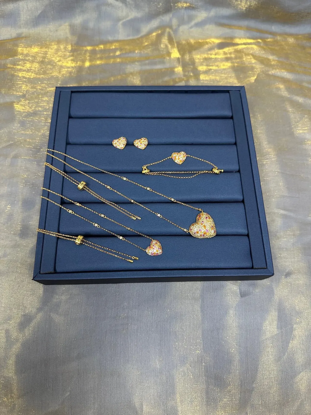 Gold Chain Heart Multistone Pavé Bracelet 8