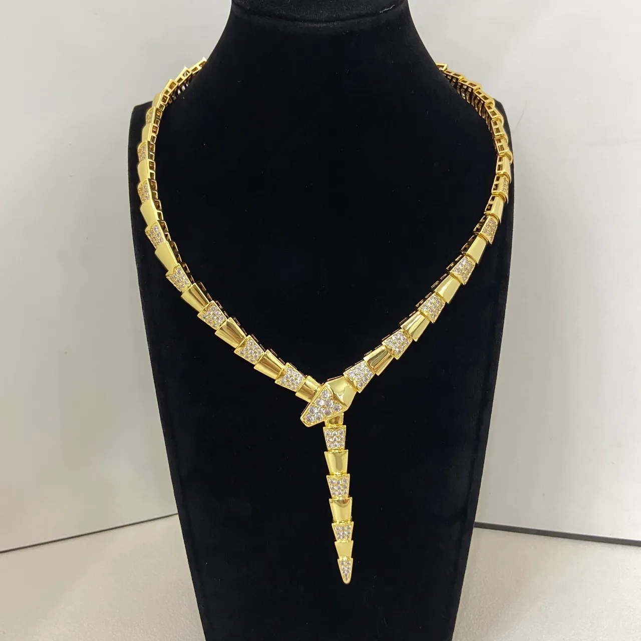 Gold Silver Articulated Segmented Chain Pavé-Set Stones Necklace 4