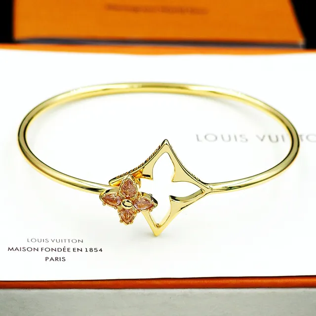 Gold-Tone Quatrefoil Floral Gemstone Bangle Bracelet 9