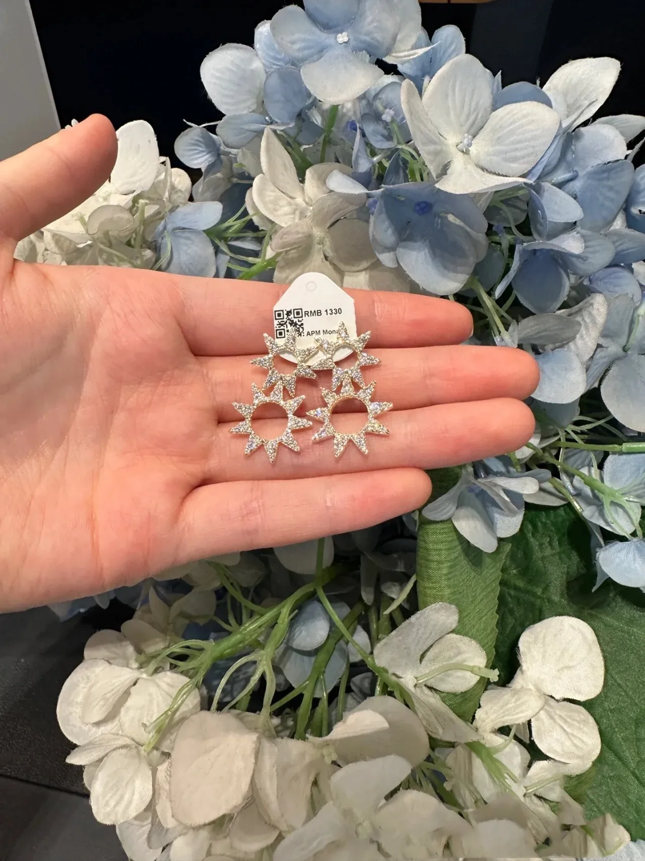 Boucles d'oreilles en cristal pavé étoile doré à double niveau 4
