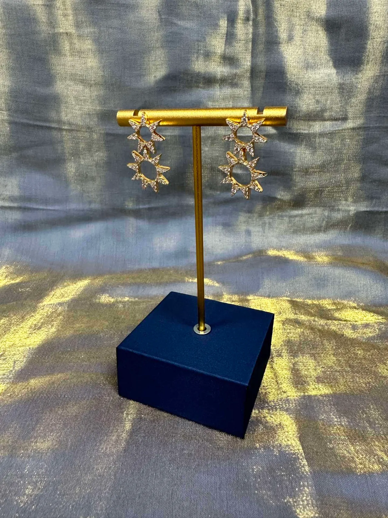 Boucles d'oreilles en cristal pavé étoile doré à double niveau 9
